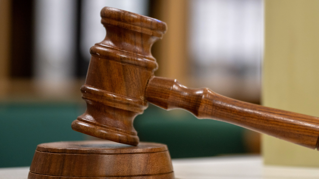 Judge sets bail at $200,000 for sex offender accused of posing as teen at Maple Grove school — WCCO / CBS Minnesota, Minnetonka Schools news