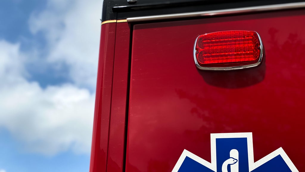 Man, 42, fatally struck by combine in southern Minnesota — WCCO / CBS Minnesota, Minnetonka Health news