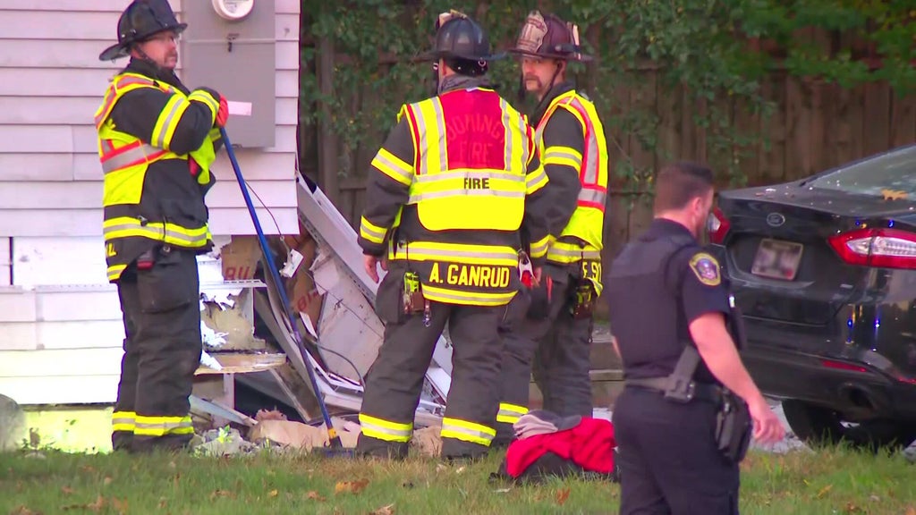 Man blew through Bloomington stop sign, hit car, which then struck home, police say — WCCO / CBS Minnesota, Minnetonka Community news