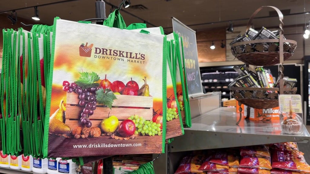 Hopkins grocery store seeks community support amid sales struggles — WCCO / CBS Minnesota, Minnetonka Government news