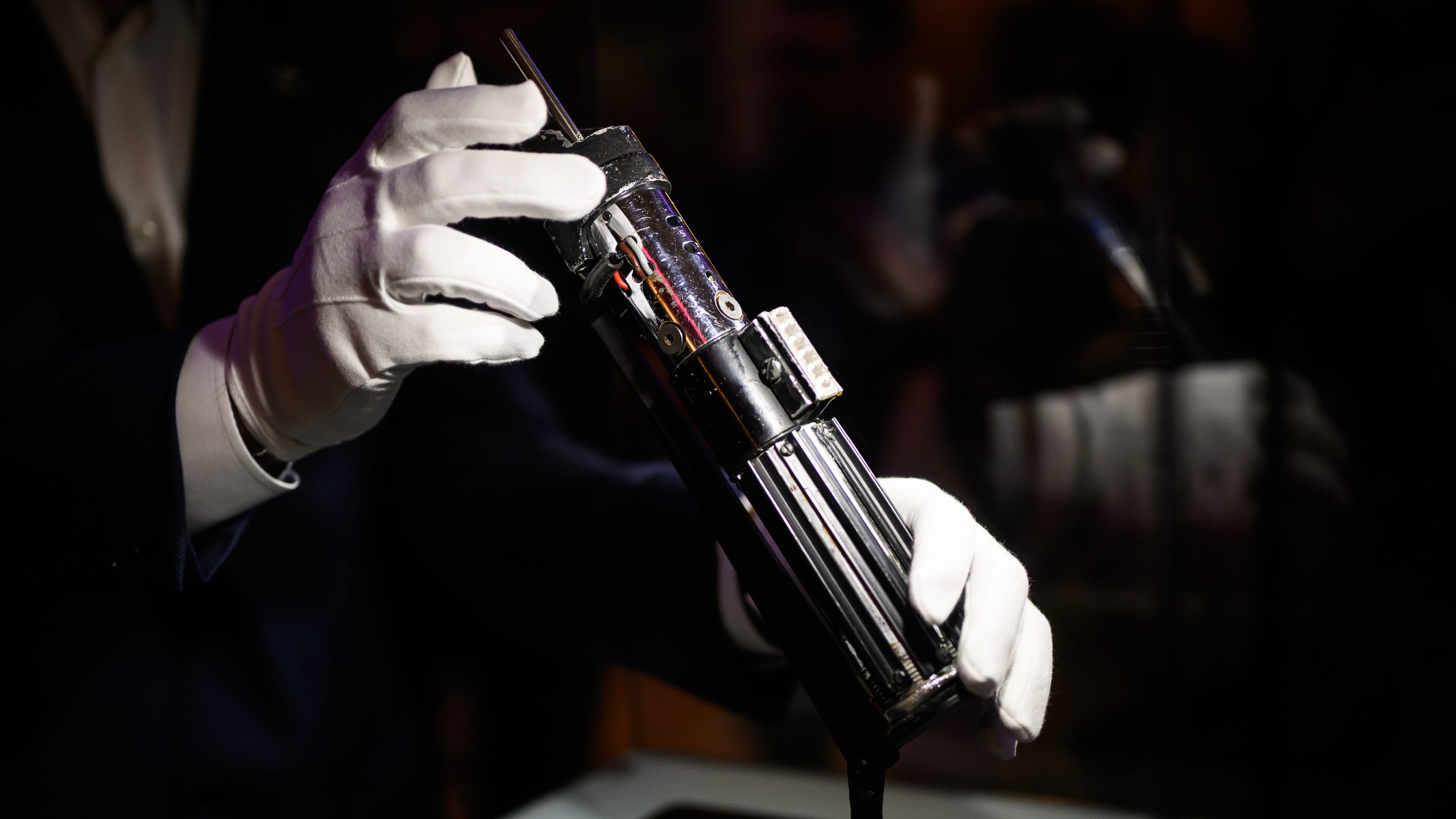 Darth Vader's 'Empire Strikes Back' lightsaber goes up for auction — FOX 9, Minnetonka Community news